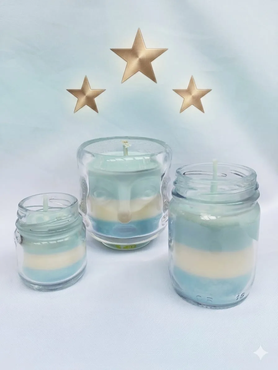 Velas aromáticas de cera de soja en contenedor de vidrio, colores celeste y blanco de Argentina